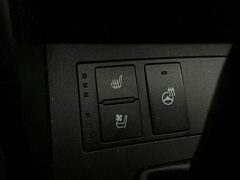 Used 2023 Lexus IS 300 w/ Comfort Package image 29