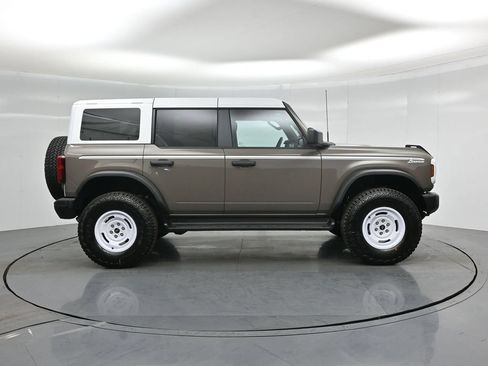 Certified 2026 Ford Bronco Heritage Edition AWD/4WD image 25