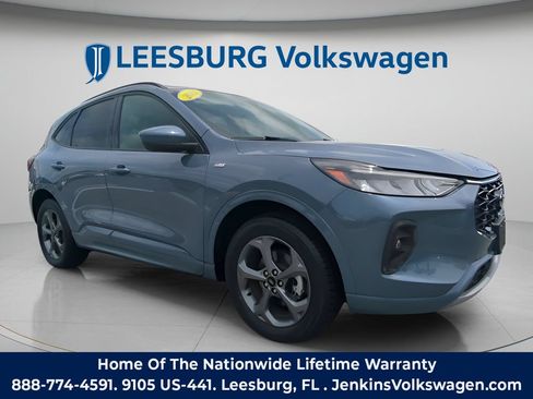Used 2023 Ford Escape ST-Line Select w/ Tech Pack #2 AWD/4WD image 1
