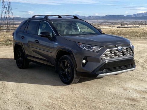 Used 2021 Toyota RAV4 XSE AWD/4WD image 11