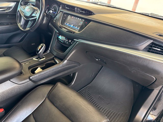 Used 2019 Cadillac XT5 Premium Luxury w/ Sport Package FWD image 12