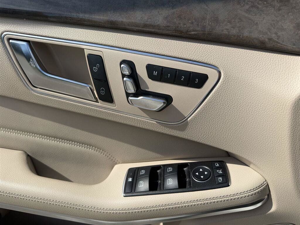 Used 2016 Mercedes-Benz E 350 4MATIC Wagon image 13