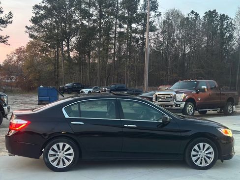 Used 2015 Honda Accord EX-L image 11