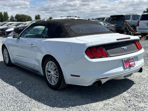 Used 2016 Ford Mustang Convertible RWD image 7