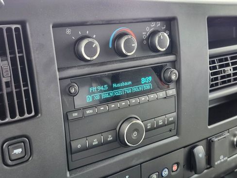 Used 2022 Chevrolet Express 3500 w/ Power Convenience Package RWD image 12