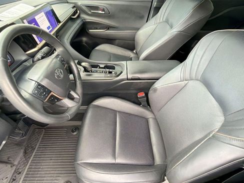 Used 2023 Toyota Crown AWD/4WD image 23