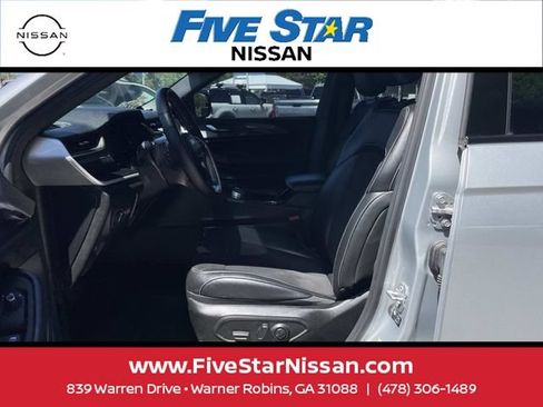 Used 2022 Jeep Grand Cherokee Altitude AWD/4WD image 14