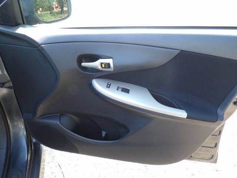Used 2012 Toyota Corolla S FWD image 16