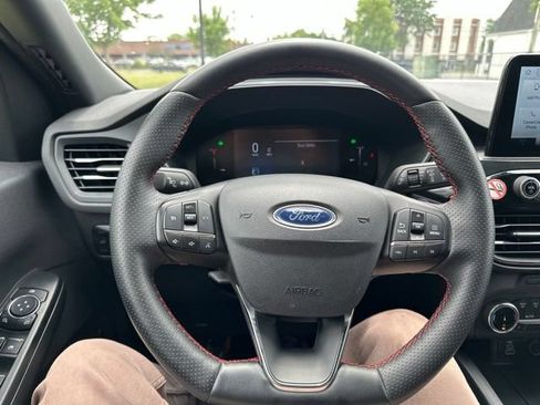 Used 2025 Ford Escape ST-Line Select AWD/4WD image 40