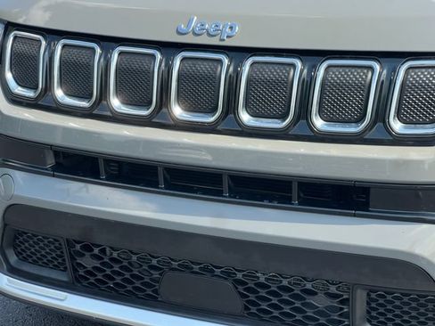 Used 2022 Jeep Compass Limited AWD/4WD image 35