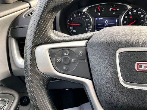 Used 2023 GMC Terrain SLE w/ Driver Convenience Package image 23