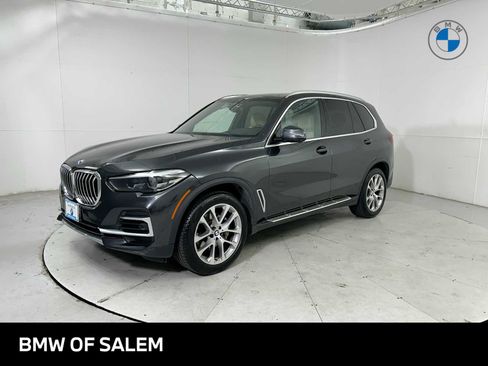 Used 2022 BMW X5 xDrive40i w/ Premium Package image 1