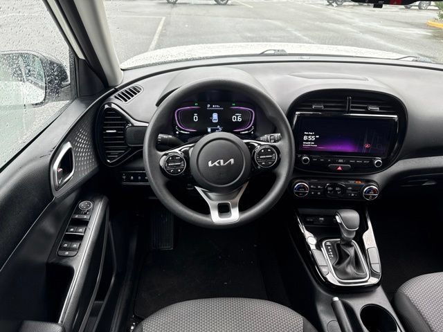 Used 2024 Kia Soul S FWD image 13