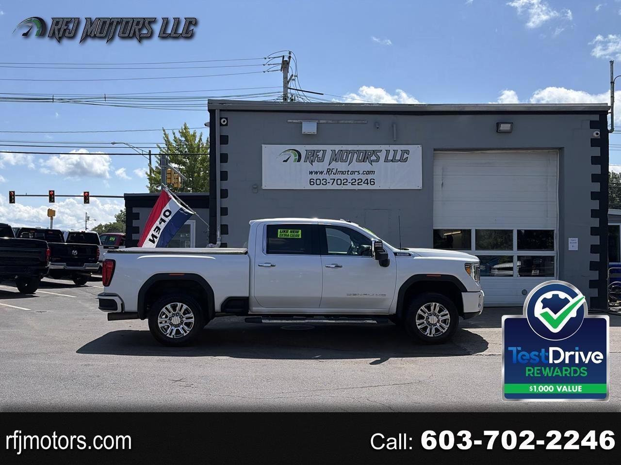 Used 2022 GMC Sierra 2500 Denali AWD/4WD image 1