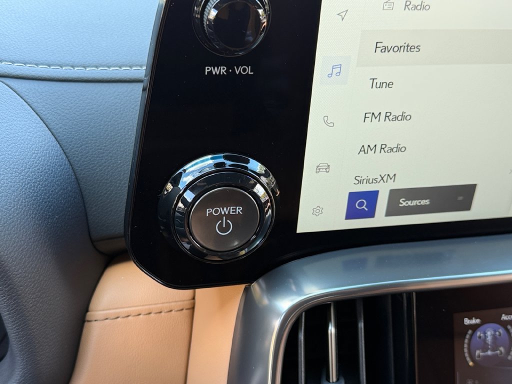 New 2026 Lexus LX 700h Luxury AWD/4WD image 33