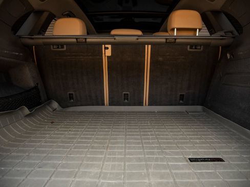 Certified 2019 Porsche Cayenne AWD/4WD image 39
