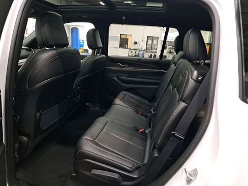 New 2025 Jeep Grand Cherokee L Limited w/ Luxury Tech Group II AWD/4WD image 14