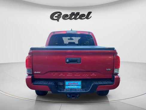 Used 2017 Toyota Tacoma TRD Sport w/ Tow Package RWD image 6