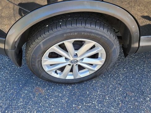 Used 2018 Nissan Rogue Sport SV w/ SV All-Weather Package AWD/4WD image 13