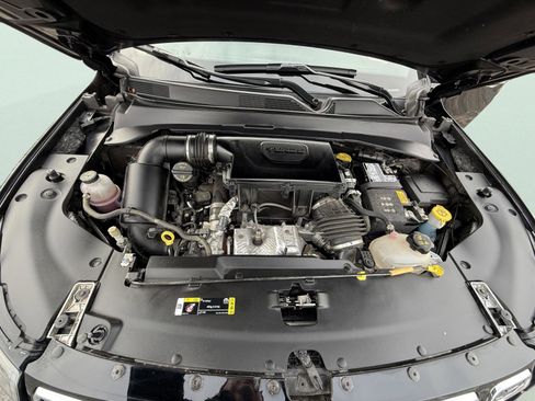 Used 2025 Jeep Compass Limited image 16