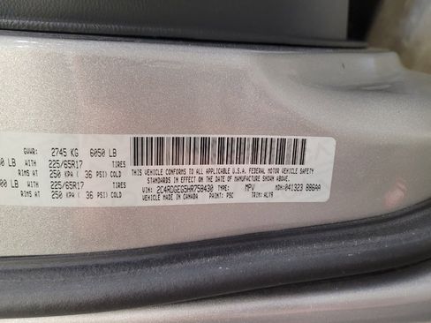 Used 2017 Dodge Grand Caravan GT FWD image 33