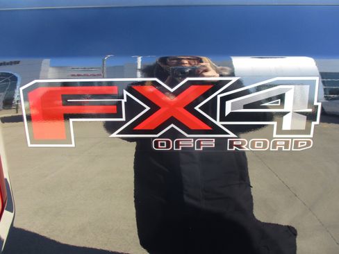 Used 2020 Ford F250 Platinum w/ FX4 Off-Road Package image 12