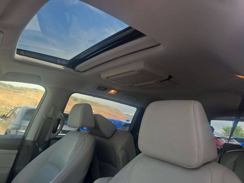 Used 2018 Honda Odyssey Elite image 12