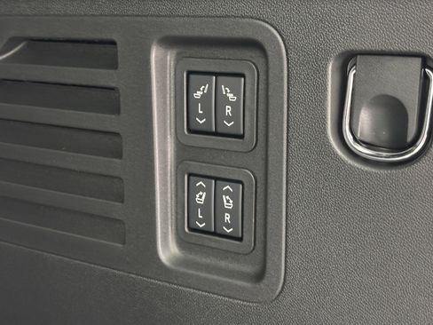 New 2026 Buick Enclave Preferred w/ Power Package AWD/4WD image 12