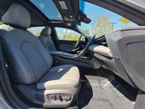 Used 2020 Toyota Avalon Limited w/ Advanced Safety Package FWD image 13