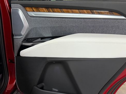 New 2025 Cadillac Escalade Premium Luxury Platinum image 55