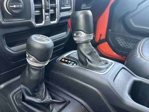 Used 2018 Jeep Wrangler Unlimited Sport S AWD/4WD image 34