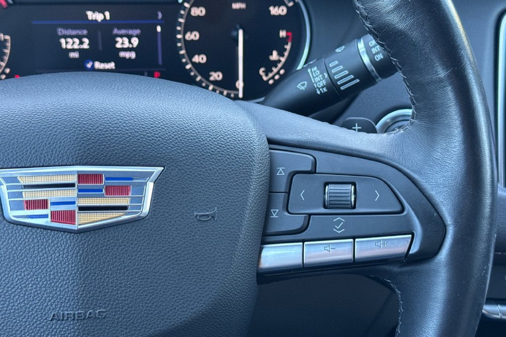 Used 2022 Cadillac XT4 Luxury w/ Driver Awareness Package FWD image 28