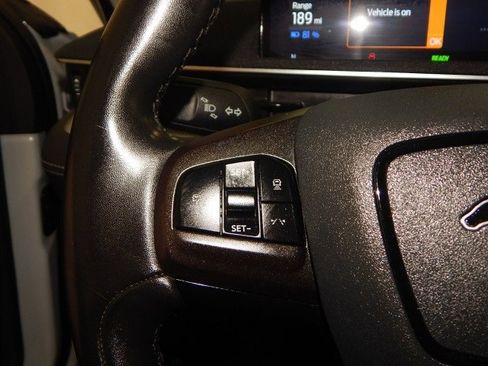 Used 2022 Ford Mustang Mach-E Select image 25