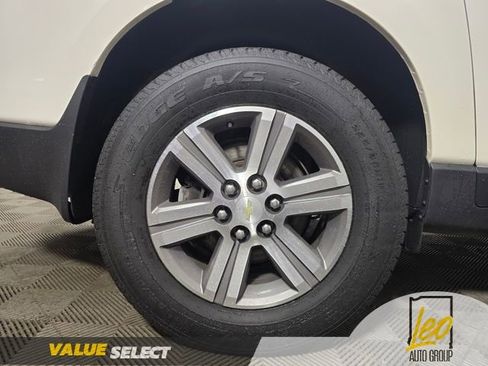 Used 2015 Chevrolet Traverse LT image 24