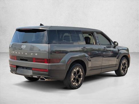 Used 2025 Hyundai Santa Fe SE FWD image 5