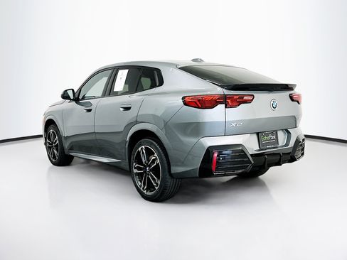 Used 2025 BMW X2 xDrive28i AWD/4WD image 5