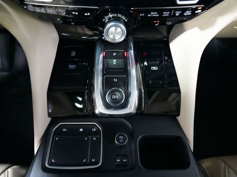 Used 2023 Acura MDX SH-AWD image 26