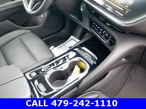 Used 2023 Buick Envision Essence image 39