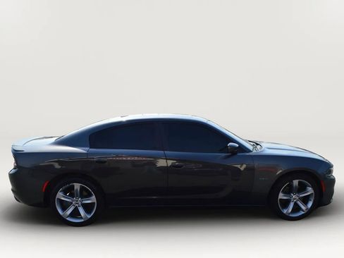 Used 2016 Dodge Charger R/T RWD image 12