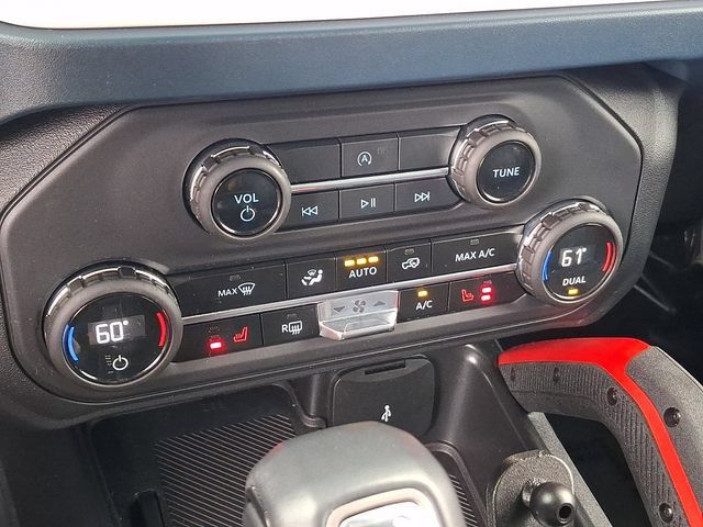 Used 2025 Ford Bronco Heritage Edition AWD/4WD image 19