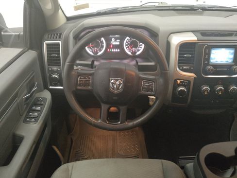 Used 2019 RAM 1500 Classic SLT RWD image 22