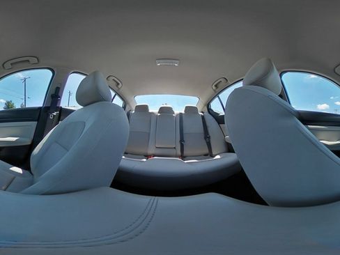 Used 2025 Nissan Altima 2.5 SV FWD image 42