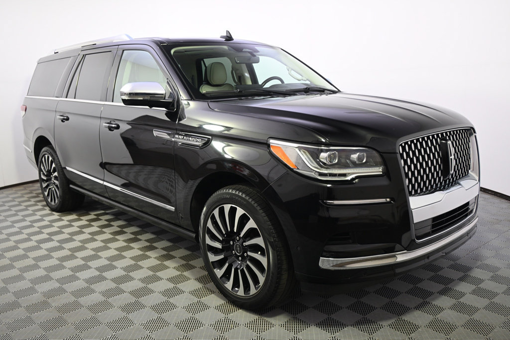 Certified 2022 Lincoln Navigator L Black Label AWD/4WD image 8