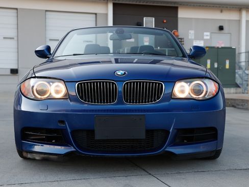 Used 2011 BMW 135i Convertible w/ Premium Pkg image 17