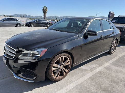 Used 2014 Mercedes-Benz E 350 Sedan image 2