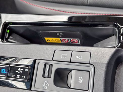 New 2026 Toyota Prius Plug-In Hybrid XSE Premium image 18