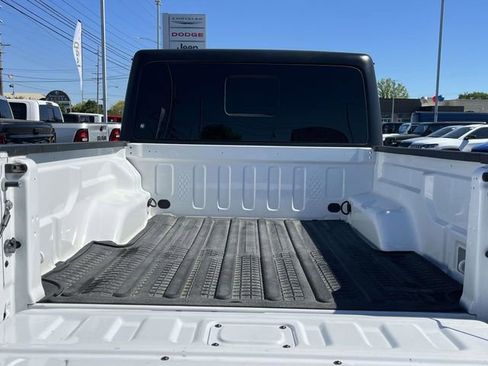 Used 2023 Jeep Gladiator Mojave AWD/4WD image 20