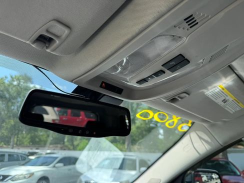 Used 2011 GMC Terrain SLE FWD image 19