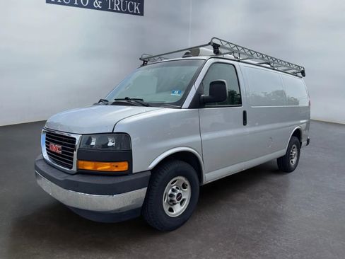 Used 2020 GMC Savana 3500 w/ Driver Convenience Package RWD image 1
