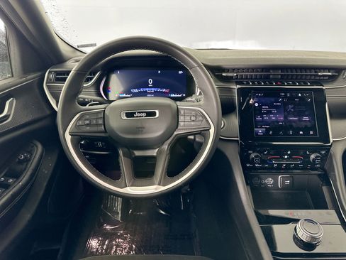 Certified 2023 Jeep Grand Cherokee Altitude AWD/4WD image 26